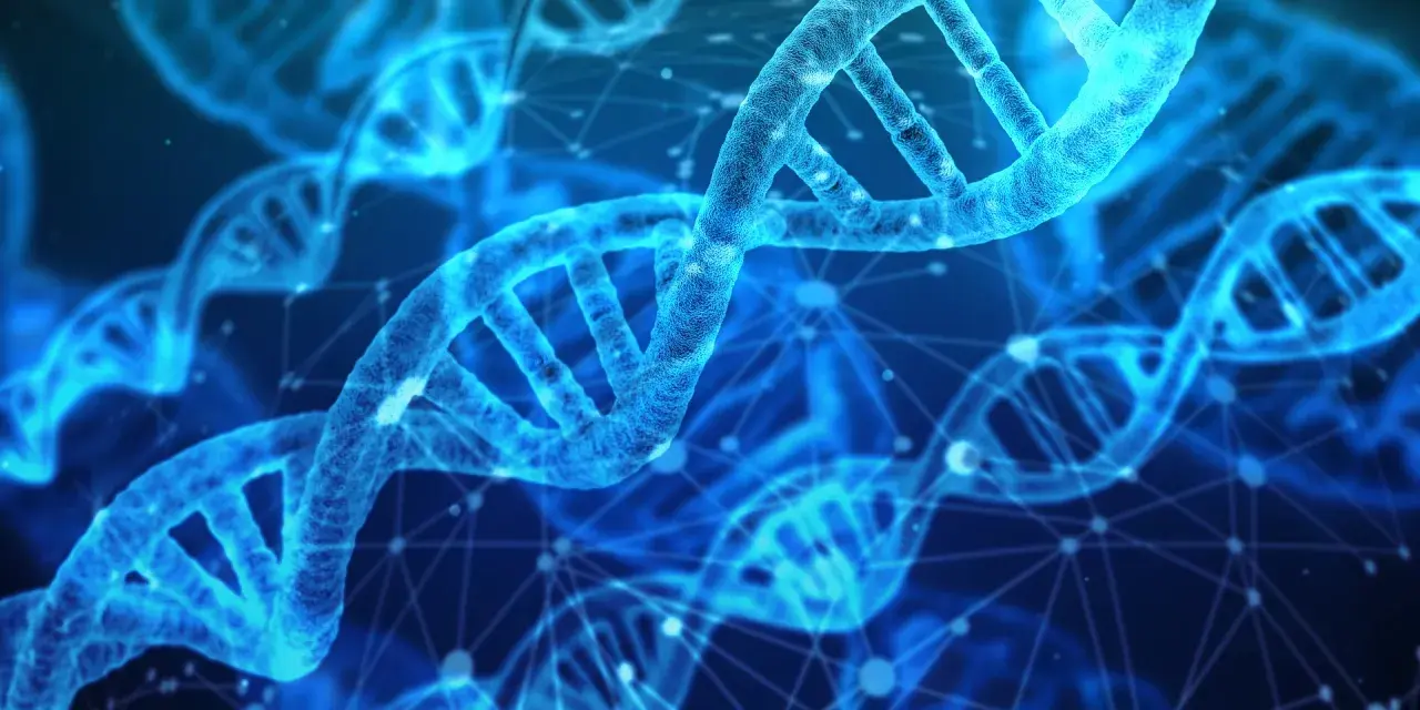 Błękitne, świetliste helisy DNA, symbolizujące postęp w nauce i scjentyzm, unoszą się w cyfrowej przestrzeni.